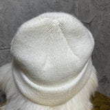 What's going on ? Pretty good knit beanie cap hat white