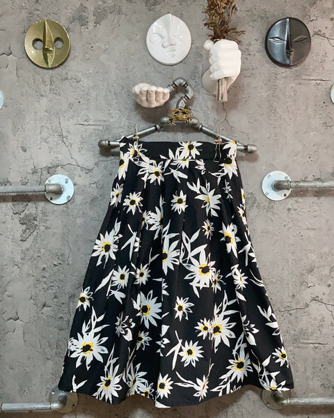 daisy flower black flare skirt