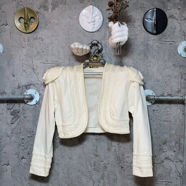 epaulet white bolero jacket