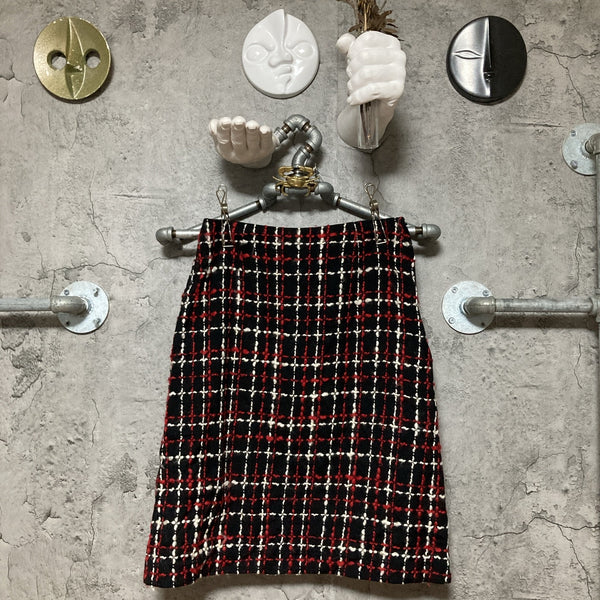 wool stitch skirt Yuki Torii red black