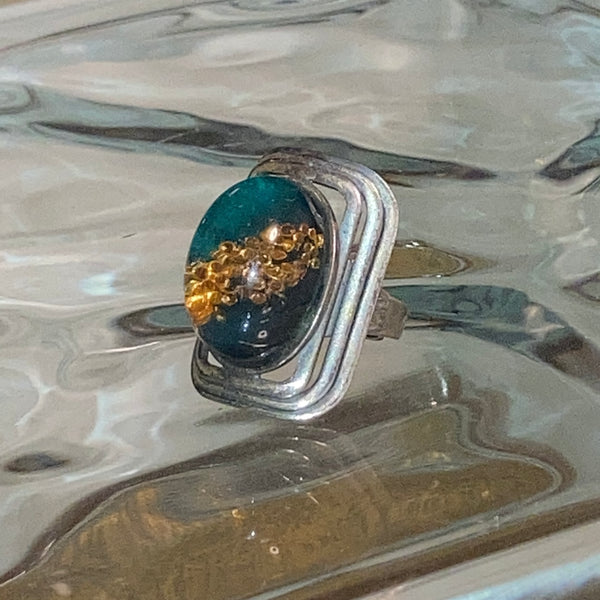 silver x green gold ring