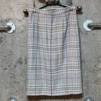 plaid pattern skirt gray