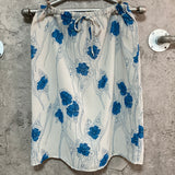 gray x blue floral pattern skirt