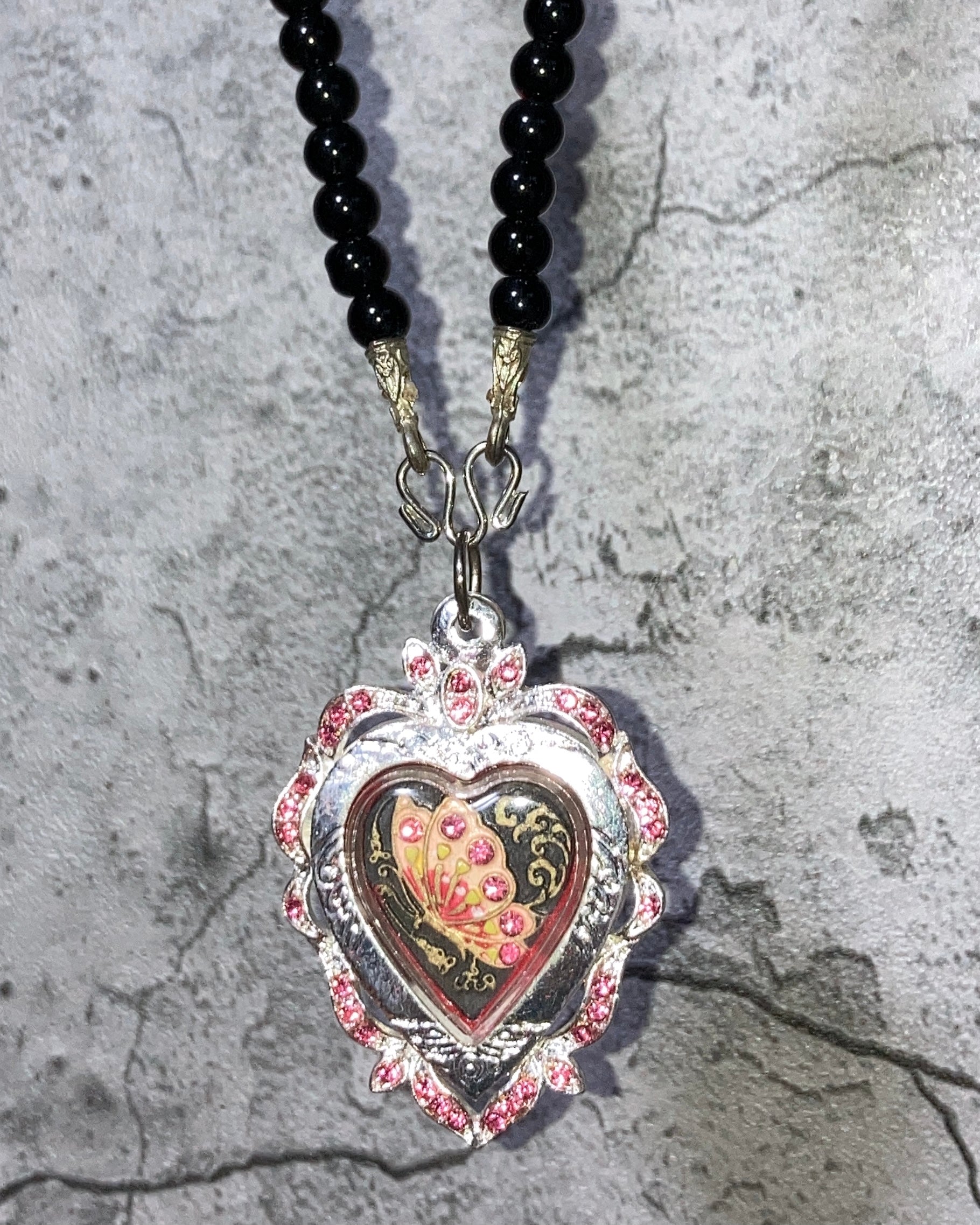 {ラスト} 蝶 クルバ クリッサナ 幸運,富　プラクルアン Thailand butterfly amulet Phra khruang necklace Kruba Krissana